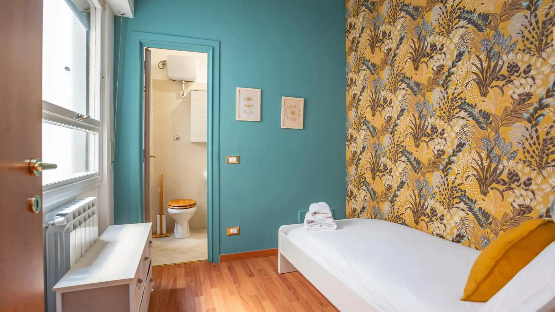St Peters Colorful 3Bdr Apartment Rome