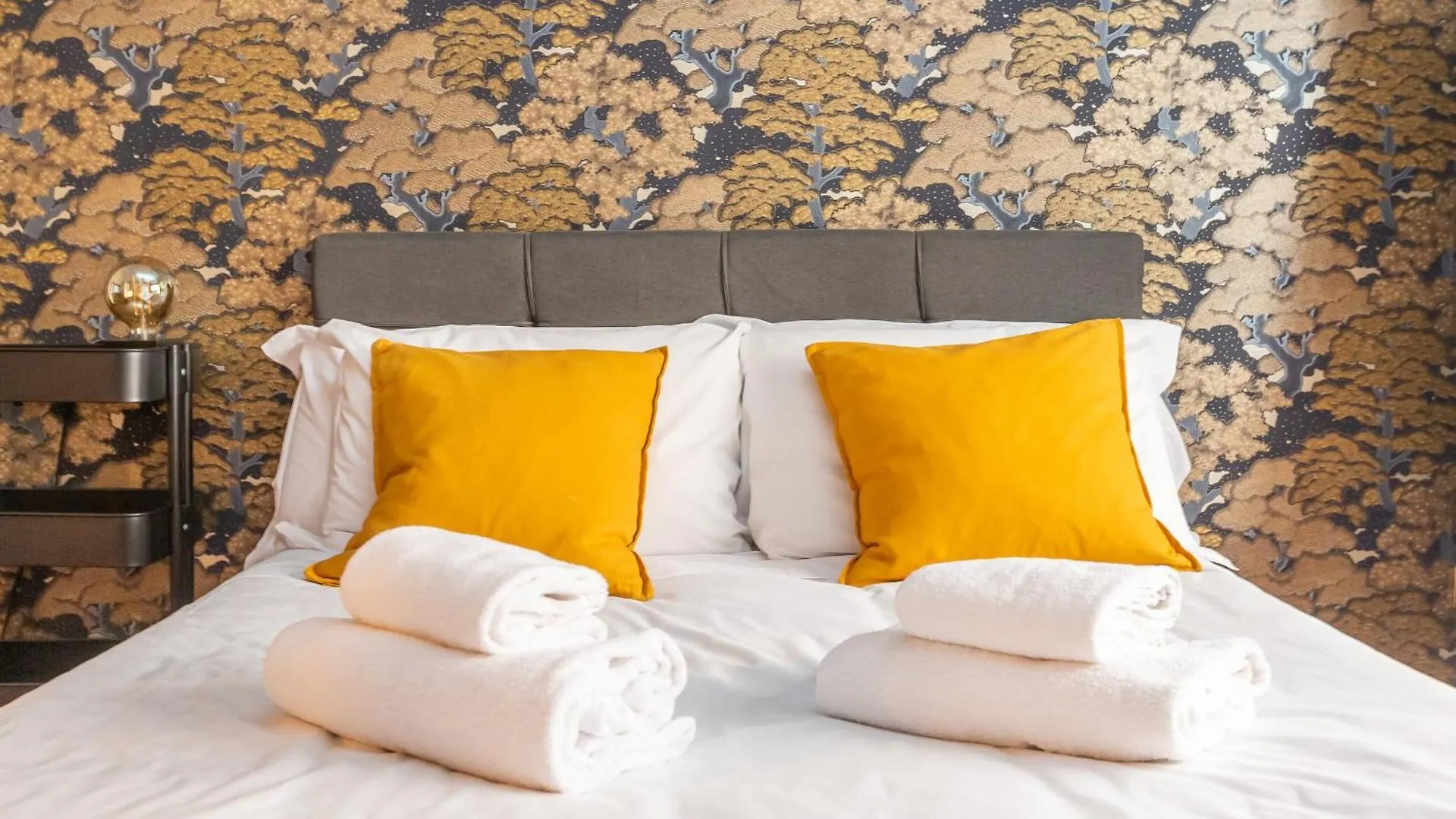 St Peters Colorful 3Bdr Apartment Rome Italy