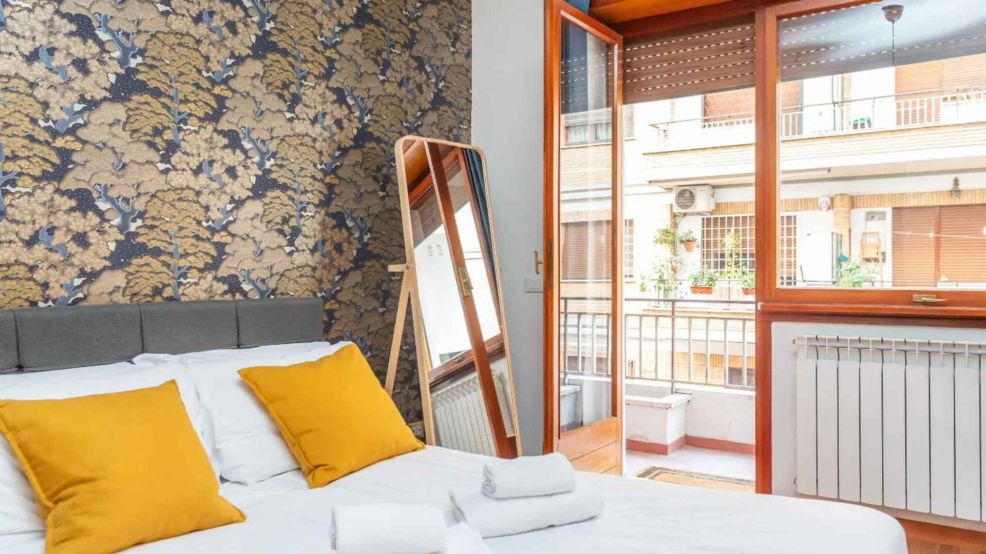 St Peters Colorful 3Bdr Apartment Rome 0*,